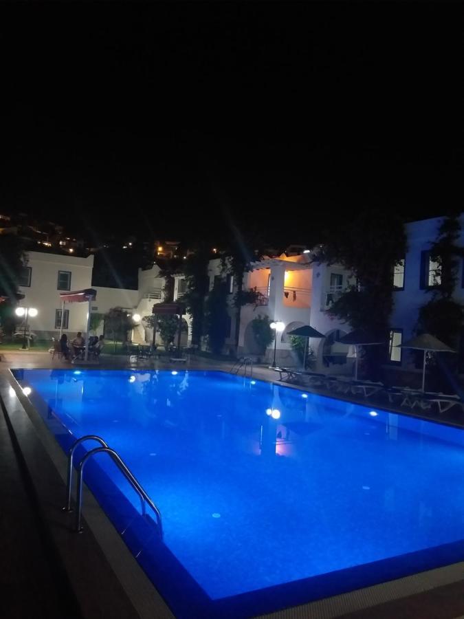 Paradise Apart Hotel Bitez Exterior photo